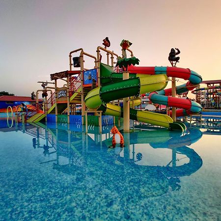 Wet N Wild Water Park & Resort Mendarda ภายนอก รูปภาพ